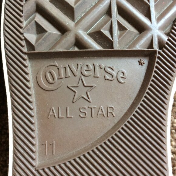 Men's Converse All Star Play Heart, Size 11, New condition Tennis Shoes - Picture 2 of 11